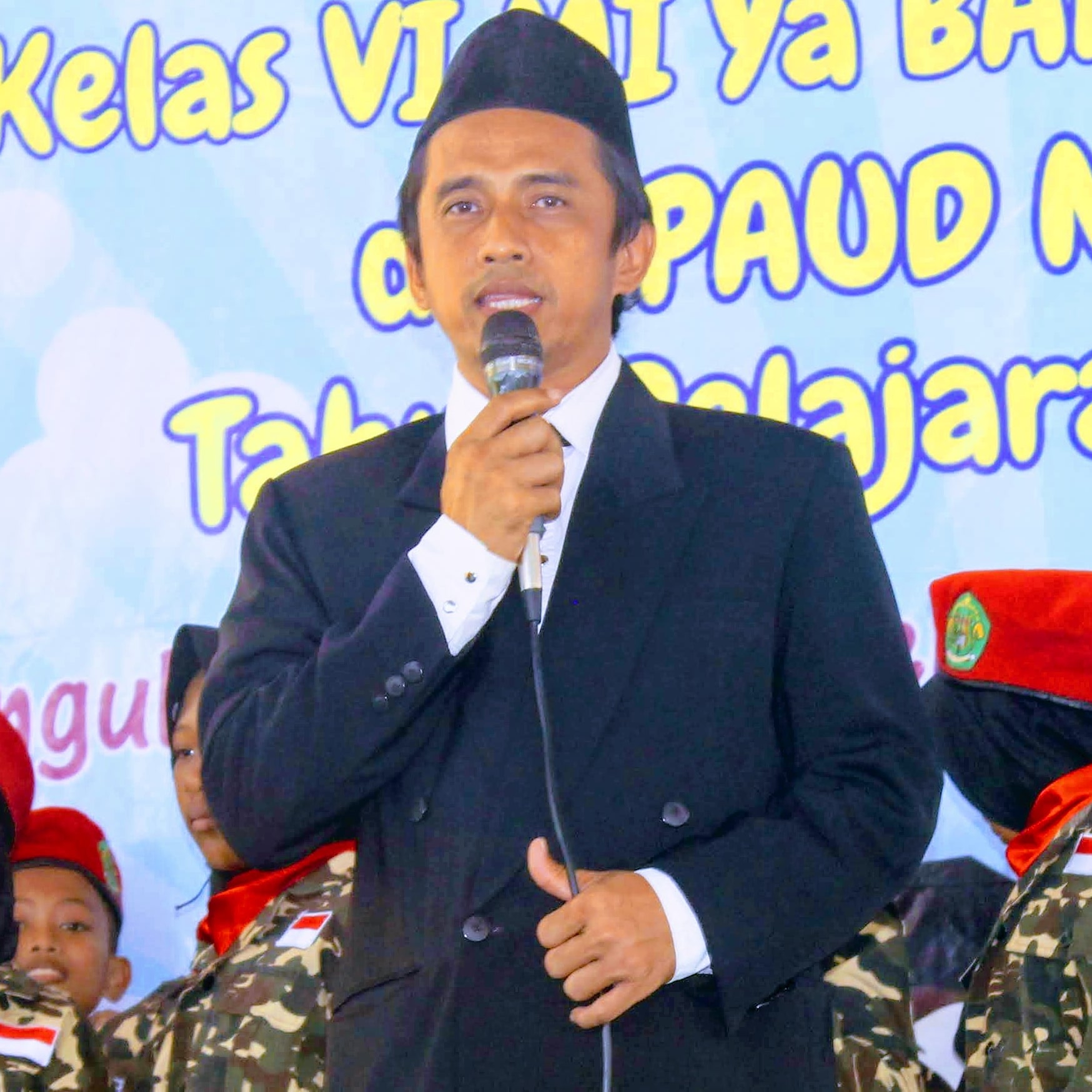 AMIN HIDAYAT S. Pd. I, M.Pd